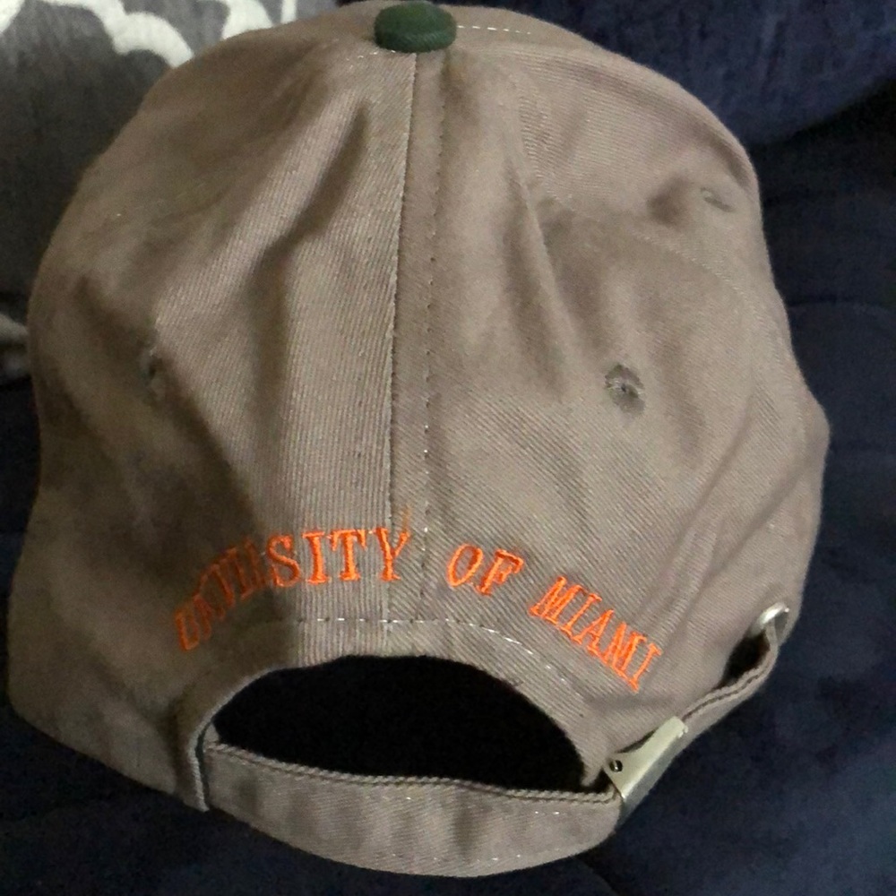 UM Cap - Picture 2 of 3